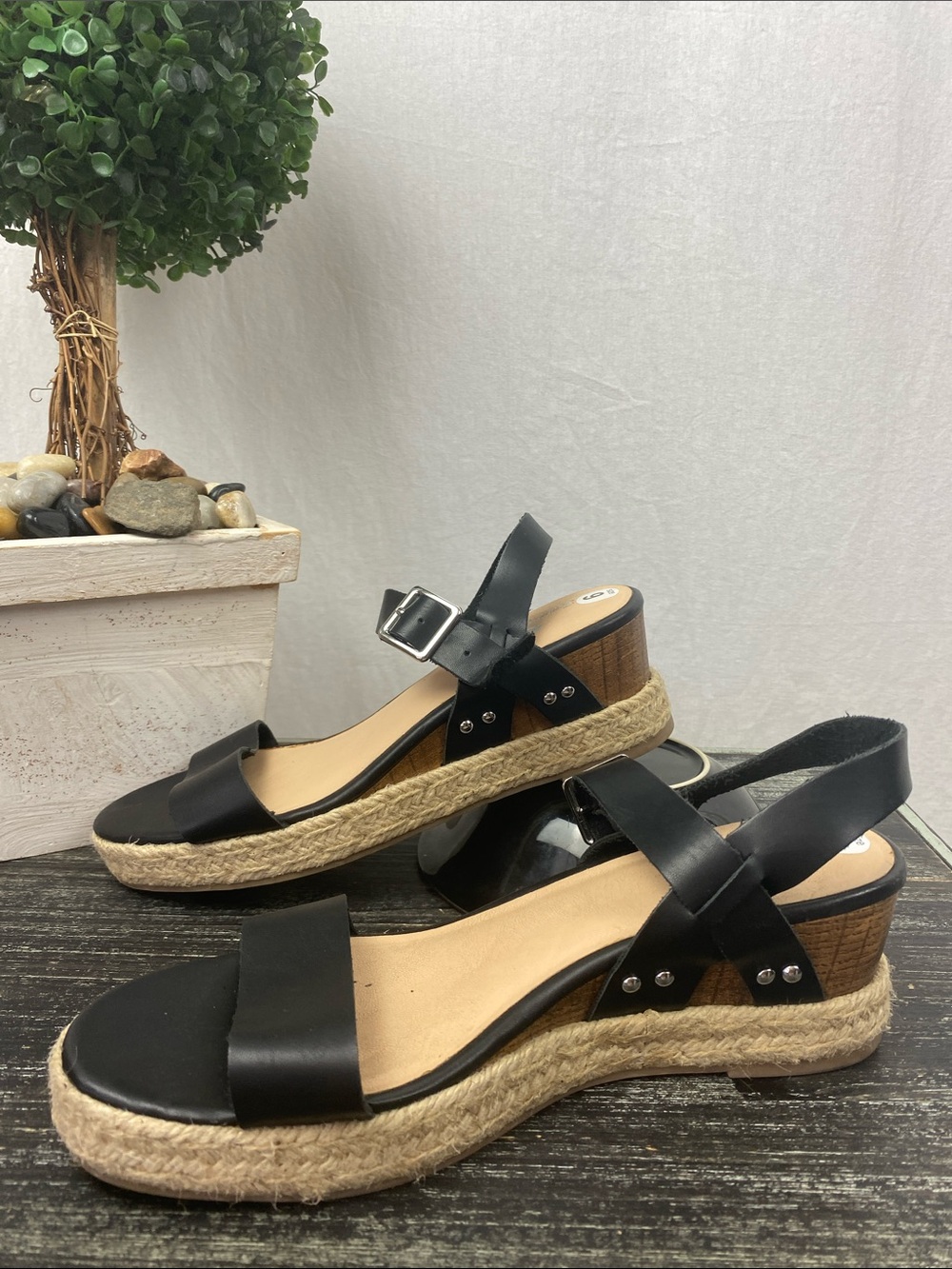 Tommy Bahama Black & Tan Leather Espadrille Sandal Shoes 9 NEW